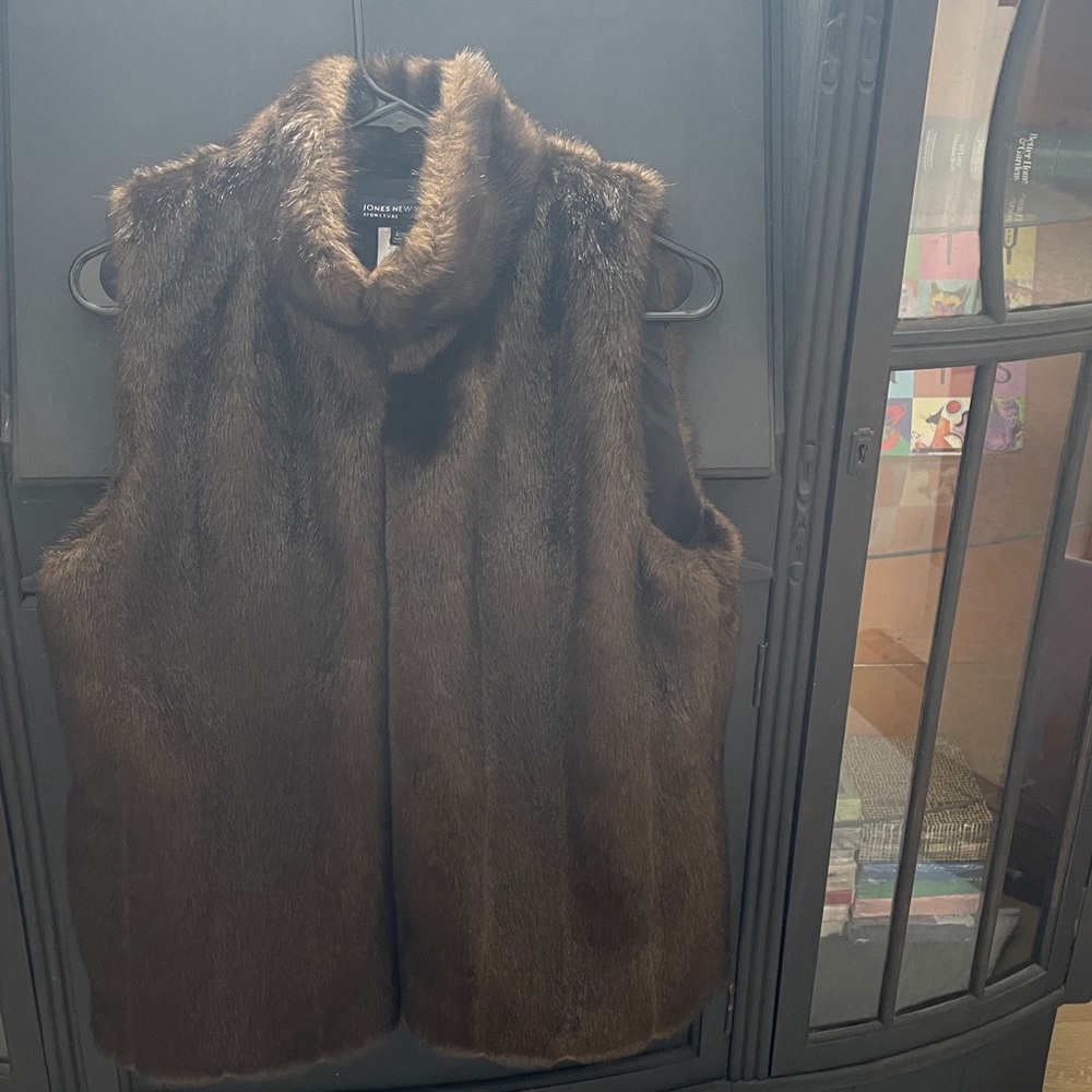Jones New York Dark Brown Faux Fur Vest